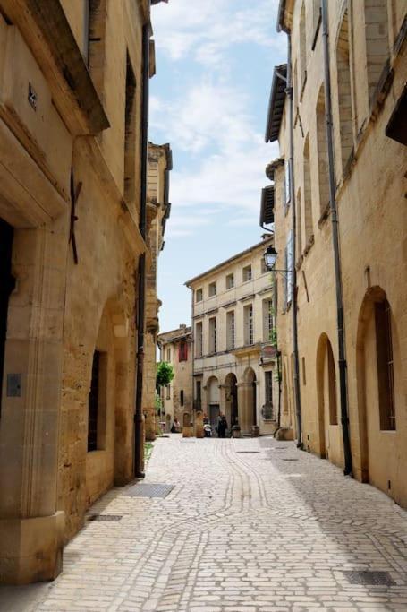 Uzes Centre Quartiers Des Arts Charme De L'Ancien Apartment Exterior photo